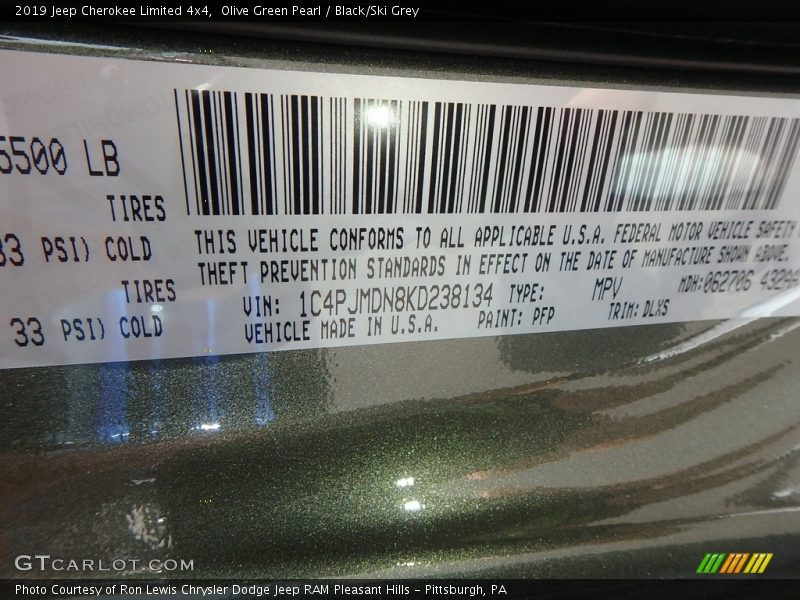 Olive Green Pearl / Black/Ski Grey 2019 Jeep Cherokee Limited 4x4