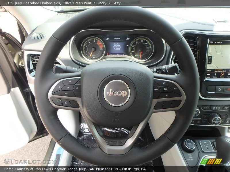 Olive Green Pearl / Black/Ski Grey 2019 Jeep Cherokee Limited 4x4