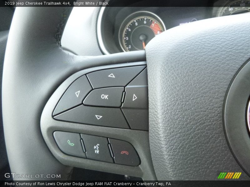 Bright White / Black 2019 Jeep Cherokee Trailhawk 4x4