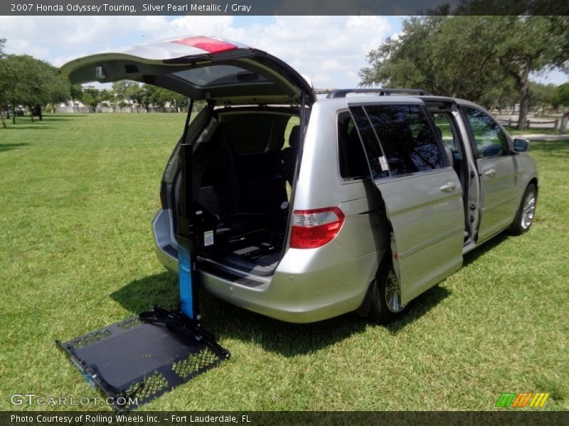 Silver Pearl Metallic / Gray 2007 Honda Odyssey Touring