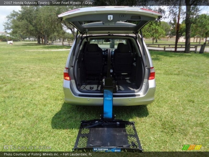 Silver Pearl Metallic / Gray 2007 Honda Odyssey Touring