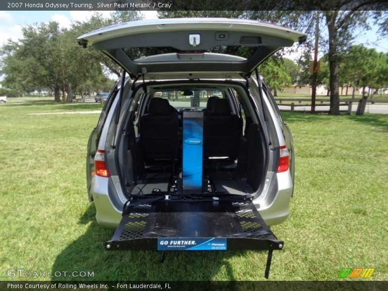 Silver Pearl Metallic / Gray 2007 Honda Odyssey Touring