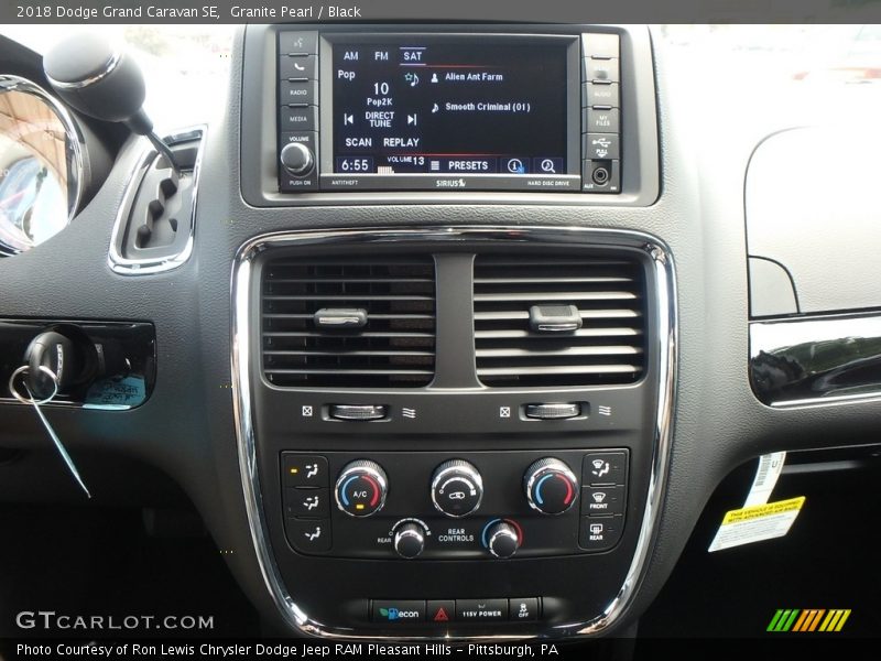Granite Pearl / Black 2018 Dodge Grand Caravan SE