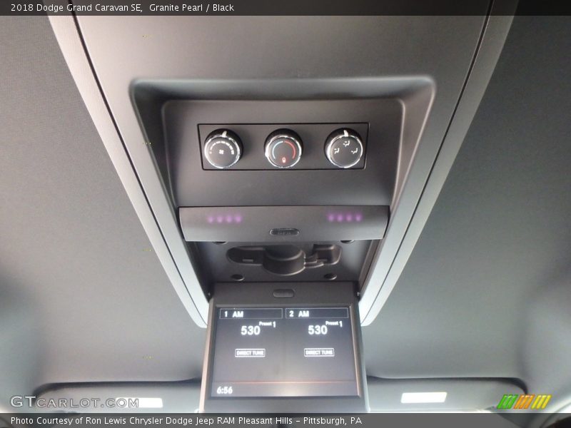 Granite Pearl / Black 2018 Dodge Grand Caravan SE