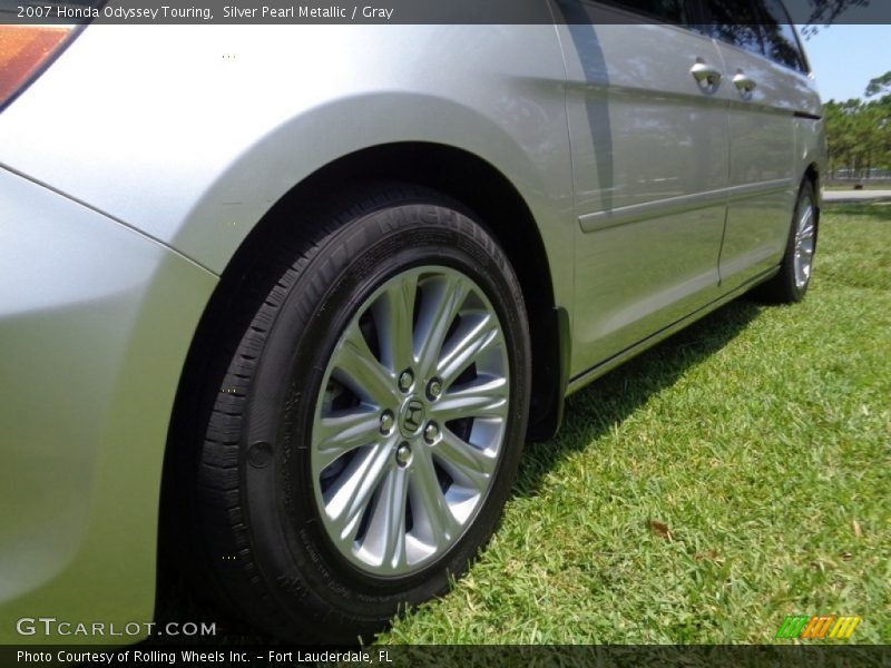 Silver Pearl Metallic / Gray 2007 Honda Odyssey Touring