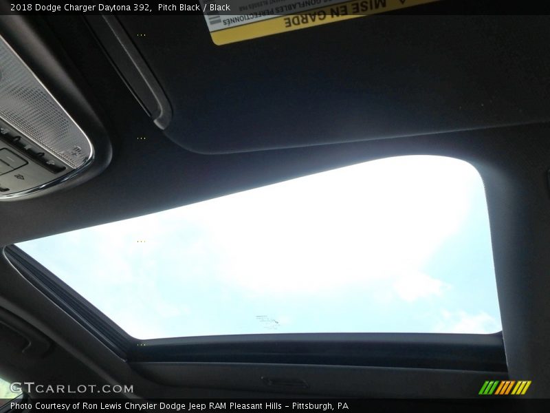 Pitch Black / Black 2018 Dodge Charger Daytona 392