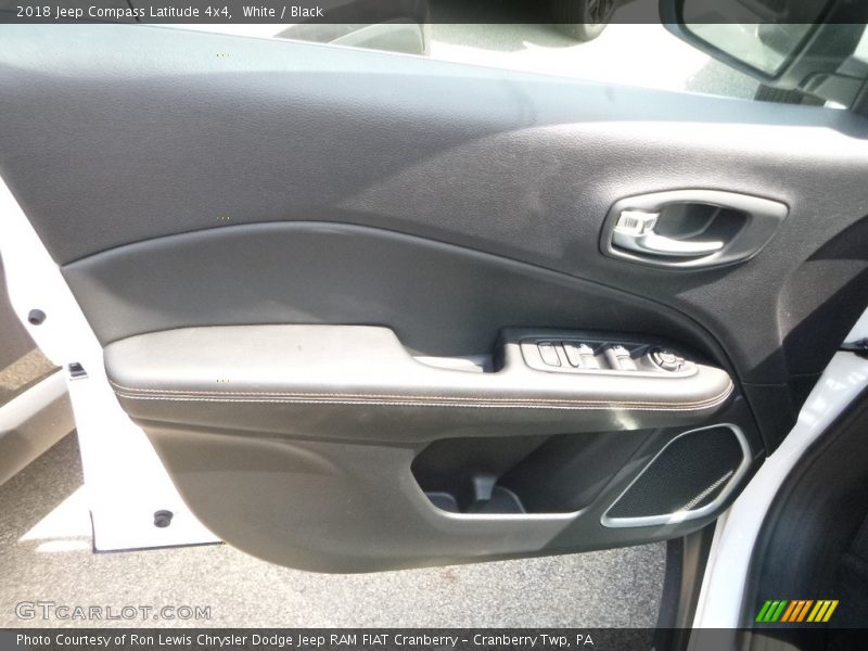 White / Black 2018 Jeep Compass Latitude 4x4