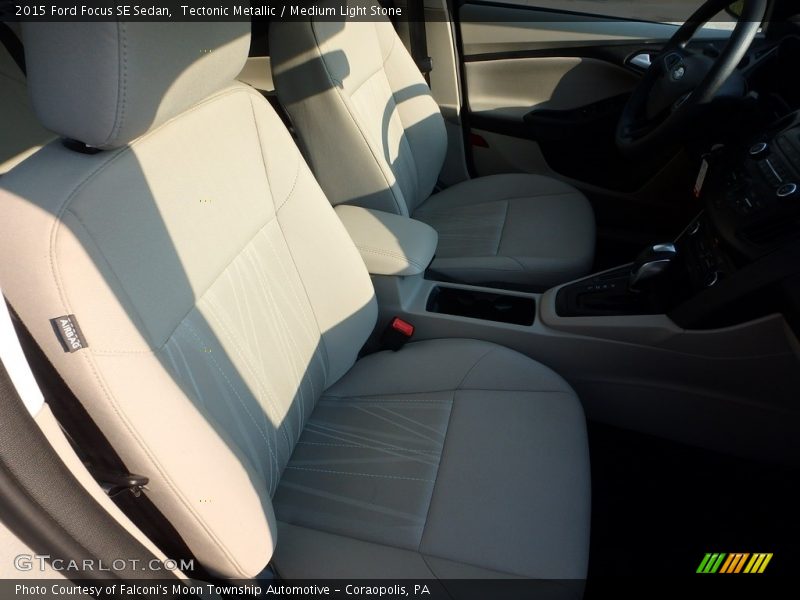 Tectonic Metallic / Medium Light Stone 2015 Ford Focus SE Sedan