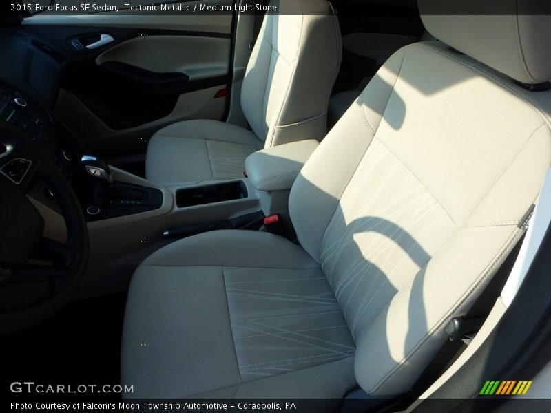 Tectonic Metallic / Medium Light Stone 2015 Ford Focus SE Sedan