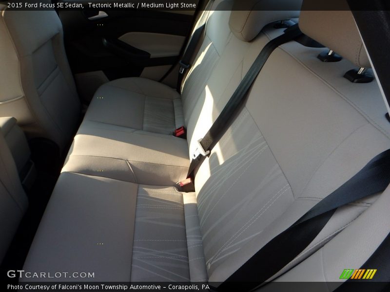 Tectonic Metallic / Medium Light Stone 2015 Ford Focus SE Sedan