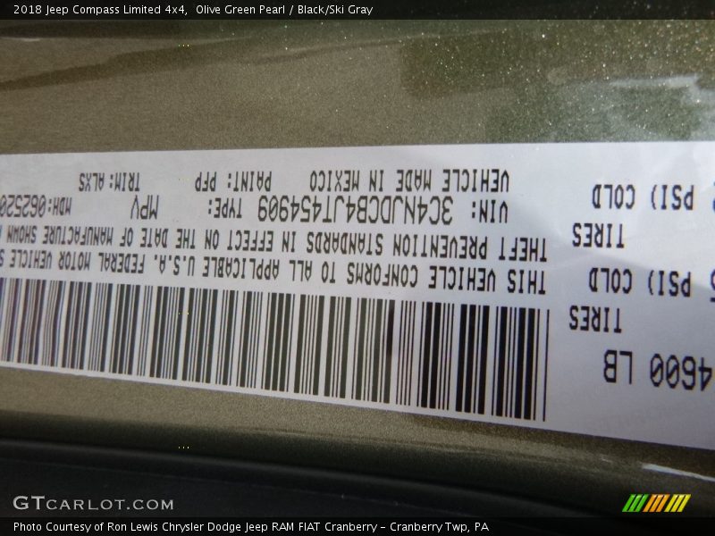 Olive Green Pearl / Black/Ski Gray 2018 Jeep Compass Limited 4x4