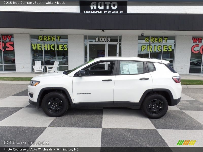 White / Black 2018 Jeep Compass Sport