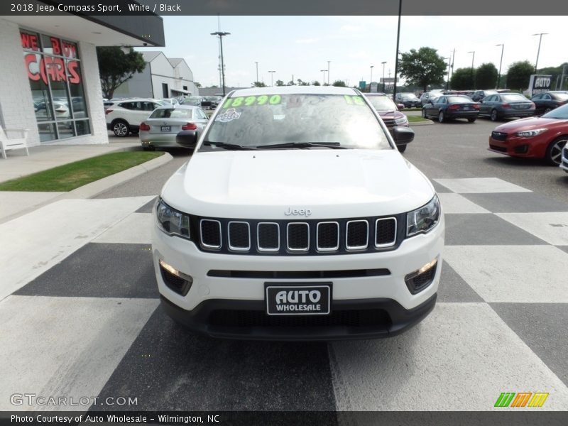 White / Black 2018 Jeep Compass Sport