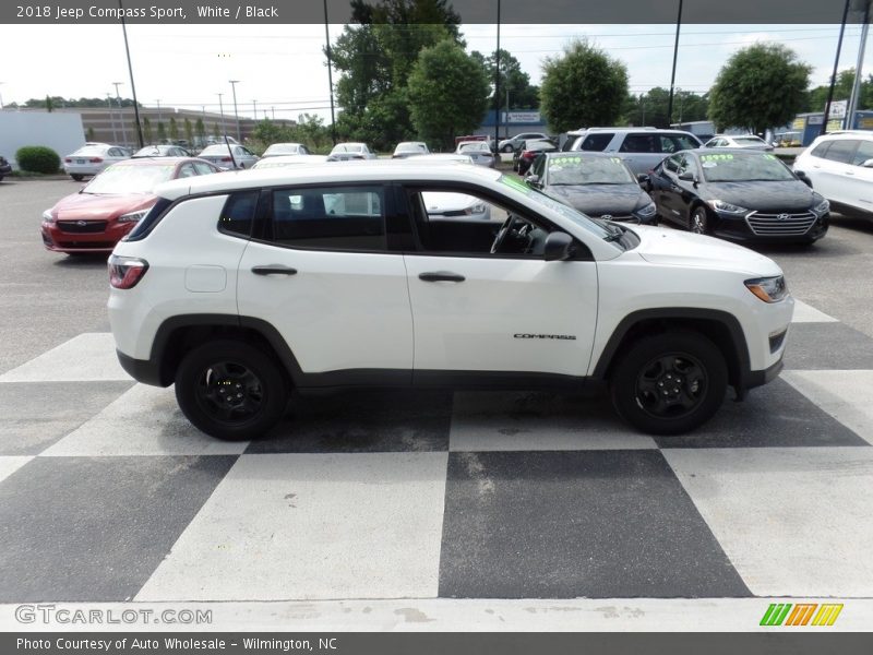White / Black 2018 Jeep Compass Sport