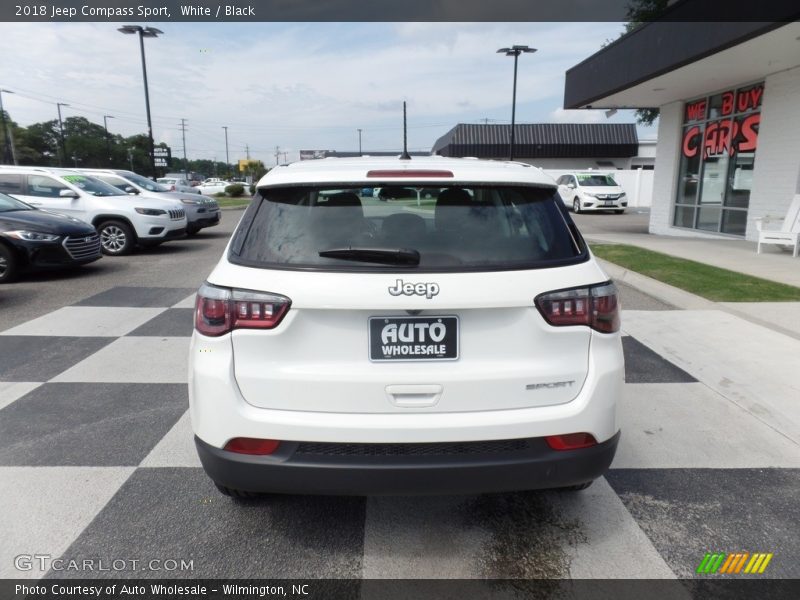 White / Black 2018 Jeep Compass Sport