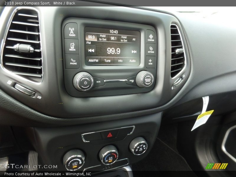 White / Black 2018 Jeep Compass Sport