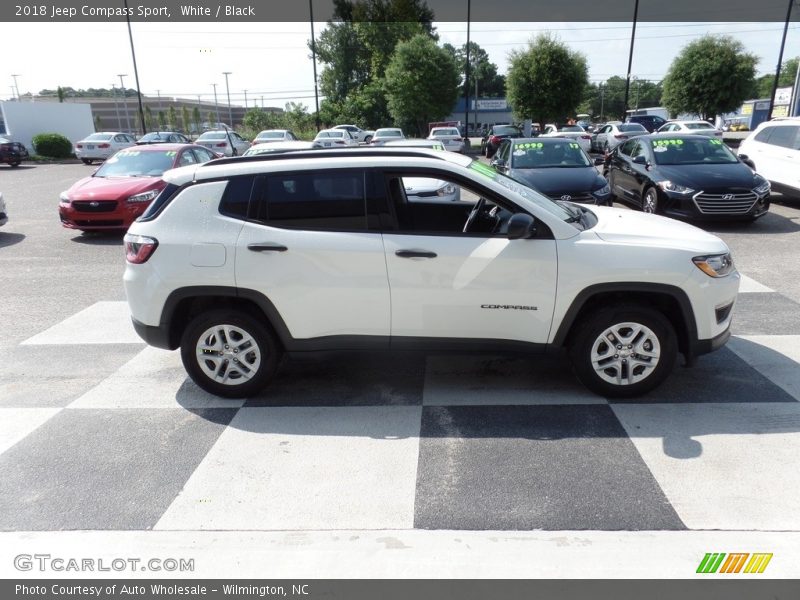 White / Black 2018 Jeep Compass Sport