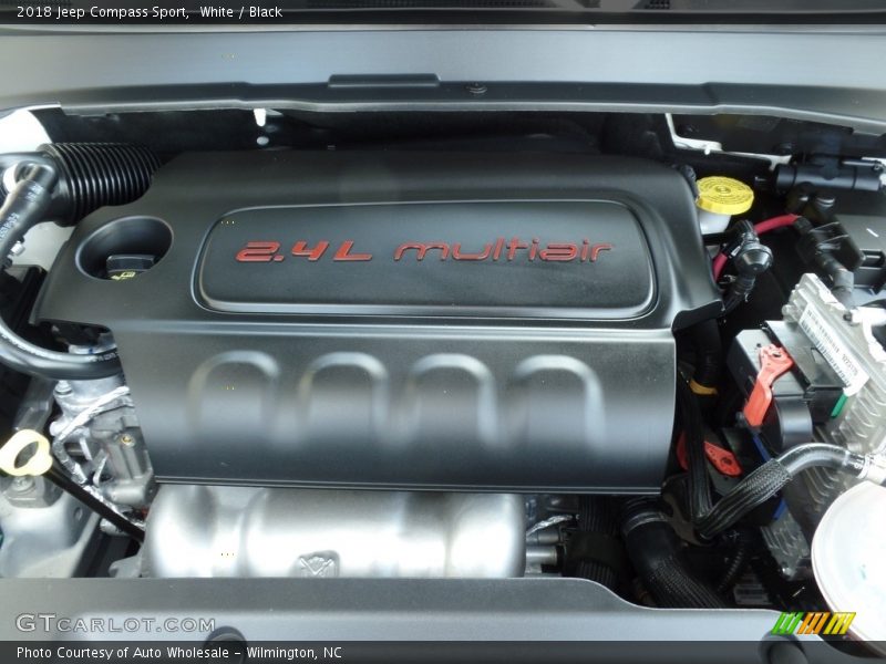White / Black 2018 Jeep Compass Sport
