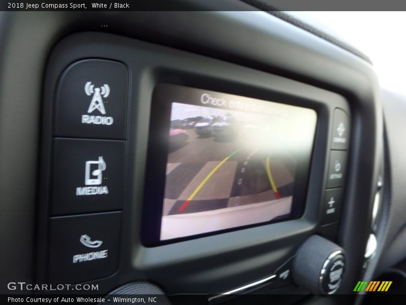 White / Black 2018 Jeep Compass Sport