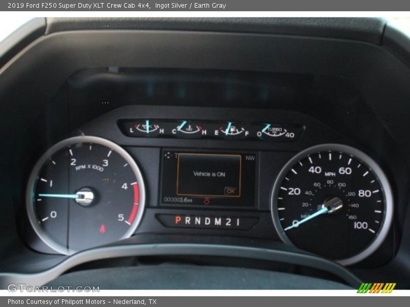 Ingot Silver / Earth Gray 2019 Ford F250 Super Duty XLT Crew Cab 4x4