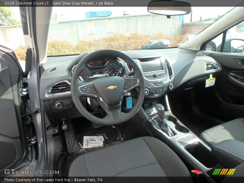 Satin Steel Gray Metallic / Jet Black 2018 Chevrolet Cruze LT