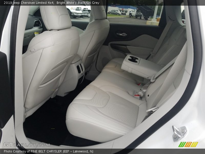 Bright White / Black/Ski Grey 2019 Jeep Cherokee Limited 4x4