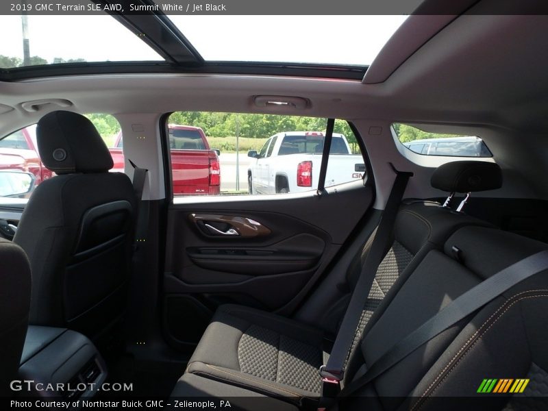 Summit White / Jet Black 2019 GMC Terrain SLE AWD