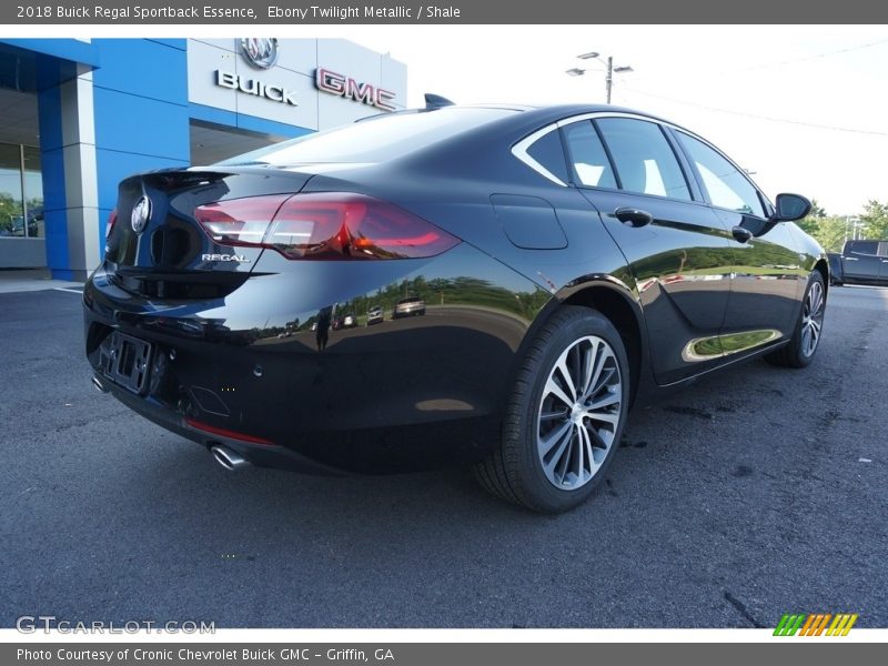 Ebony Twilight Metallic / Shale 2018 Buick Regal Sportback Essence