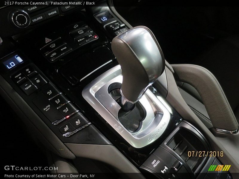 Palladium Metallic / Black 2017 Porsche Cayenne S