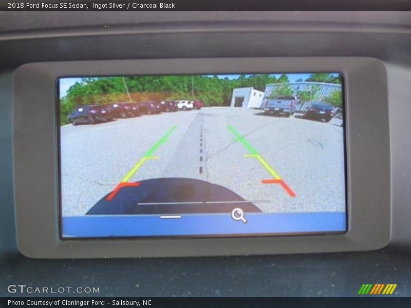 Ingot Silver / Charcoal Black 2018 Ford Focus SE Sedan