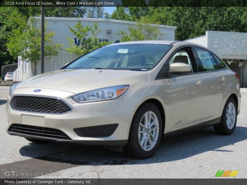 White Gold / Medium Light Stone 2018 Ford Focus SE Sedan