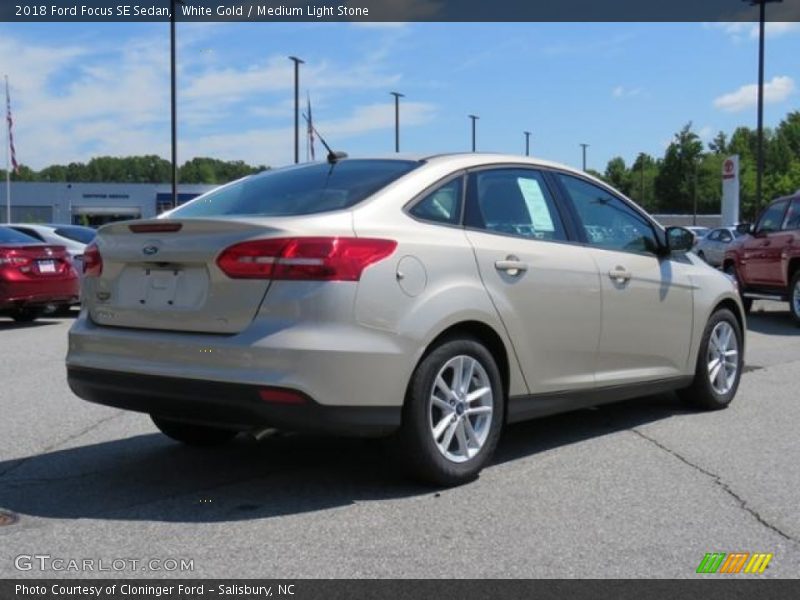 White Gold / Medium Light Stone 2018 Ford Focus SE Sedan