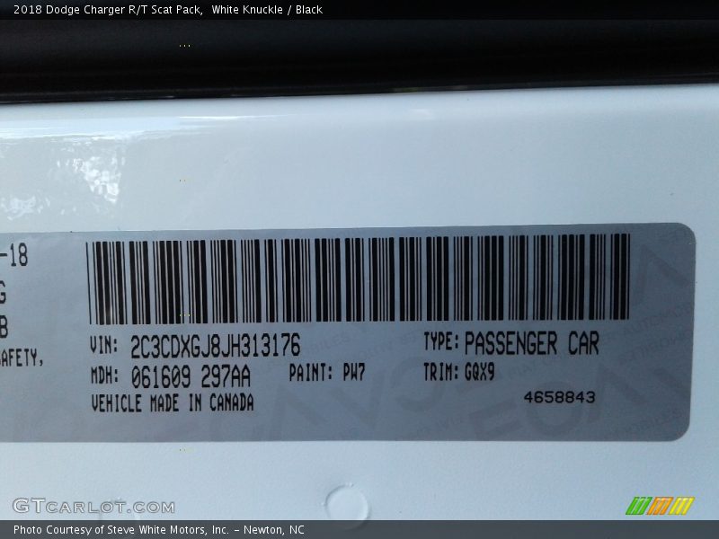 White Knuckle / Black 2018 Dodge Charger R/T Scat Pack