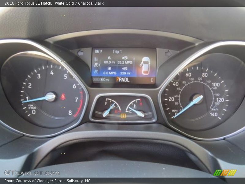 White Gold / Charcoal Black 2018 Ford Focus SE Hatch