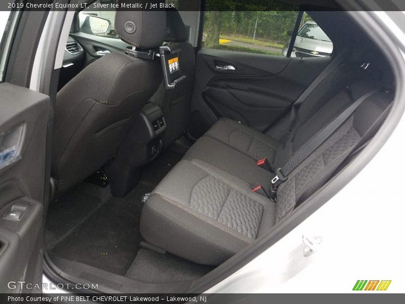Silver Ice Metallic / Jet Black 2019 Chevrolet Equinox LT