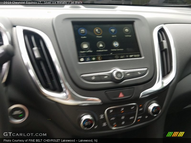 Silver Ice Metallic / Jet Black 2019 Chevrolet Equinox LT