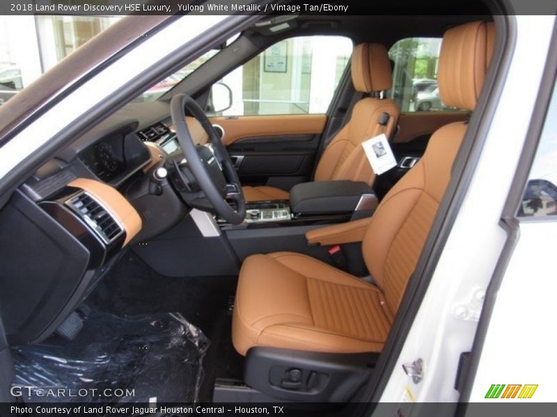 Yulong White Metallic / Vintage Tan/Ebony 2018 Land Rover Discovery HSE Luxury