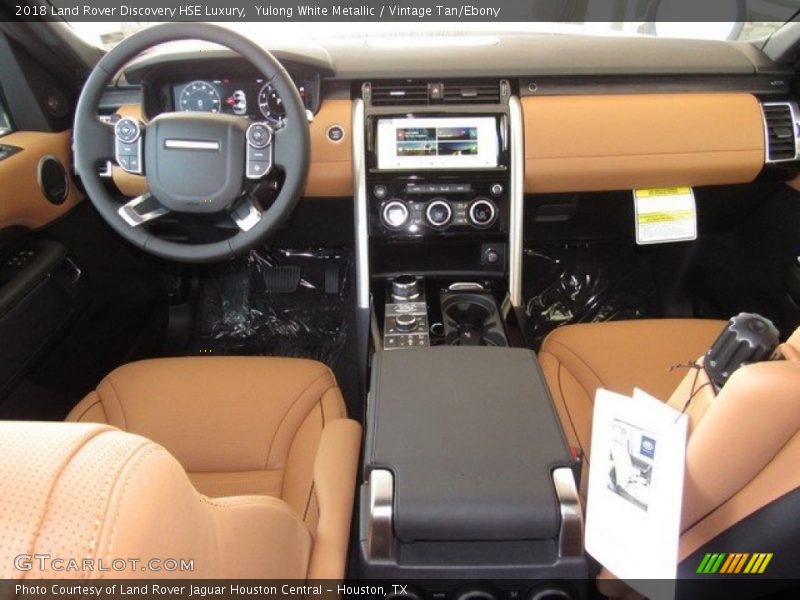 Yulong White Metallic / Vintage Tan/Ebony 2018 Land Rover Discovery HSE Luxury