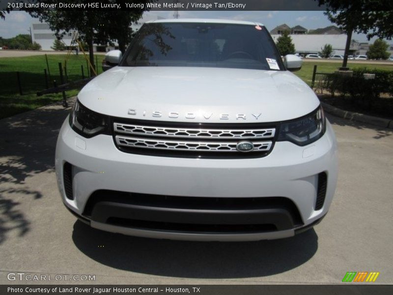 Yulong White Metallic / Vintage Tan/Ebony 2018 Land Rover Discovery HSE Luxury