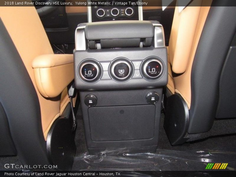 Yulong White Metallic / Vintage Tan/Ebony 2018 Land Rover Discovery HSE Luxury