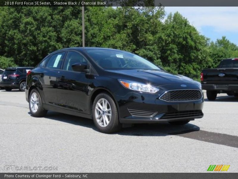 Shadow Black / Charcoal Black 2018 Ford Focus SE Sedan