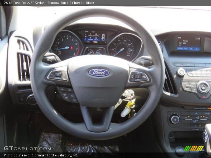 Shadow Black / Charcoal Black 2018 Ford Focus SE Sedan