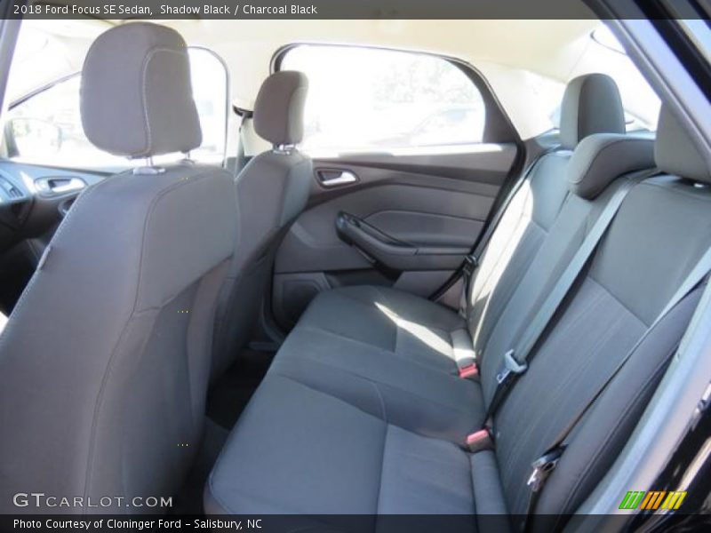Shadow Black / Charcoal Black 2018 Ford Focus SE Sedan
