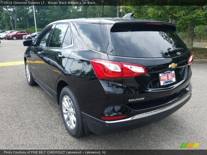 Mosaic Black Metallic / Jet Black 2019 Chevrolet Equinox LT