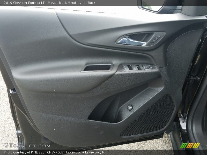 Mosaic Black Metallic / Jet Black 2019 Chevrolet Equinox LT
