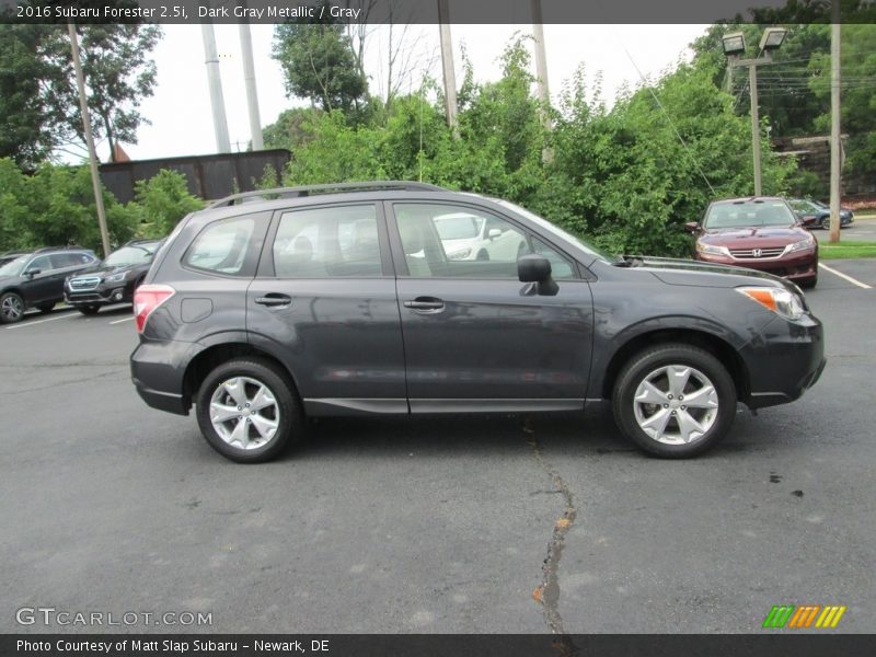 Dark Gray Metallic / Gray 2016 Subaru Forester 2.5i