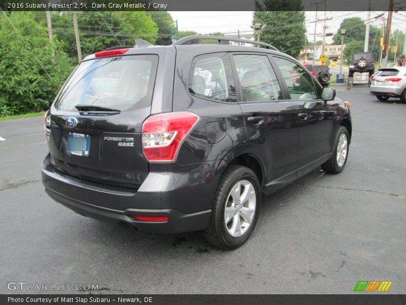 Dark Gray Metallic / Gray 2016 Subaru Forester 2.5i