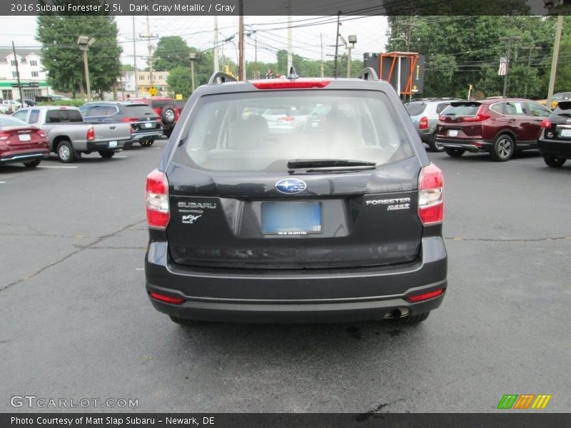 Dark Gray Metallic / Gray 2016 Subaru Forester 2.5i