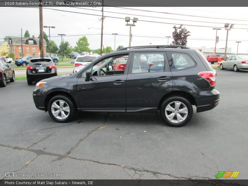 Dark Gray Metallic / Gray 2016 Subaru Forester 2.5i