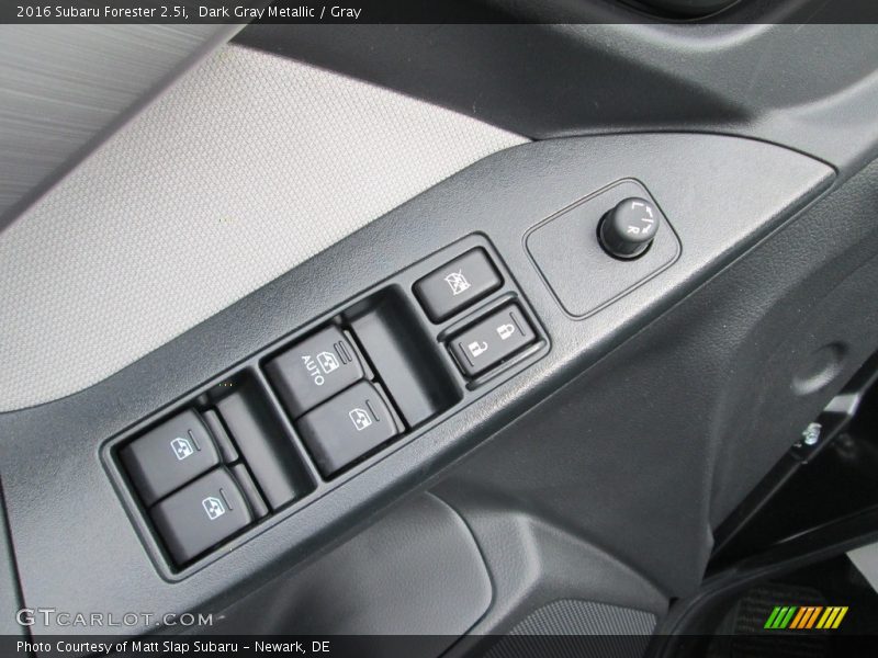 Dark Gray Metallic / Gray 2016 Subaru Forester 2.5i